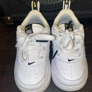 Baby Air Force 1 LV8 utility TD White/Black AV273-100